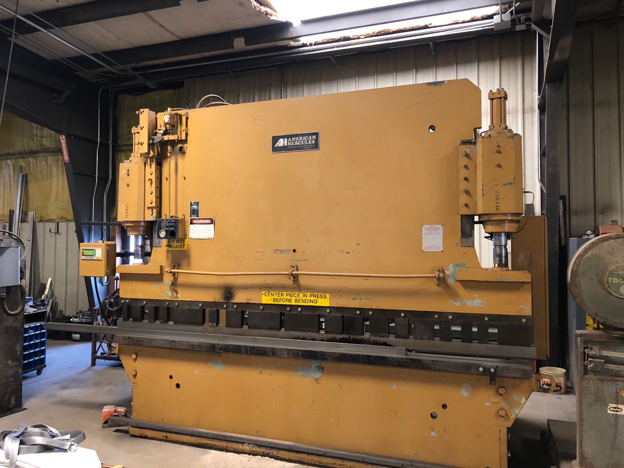1 - PREOWNED 225 TON X 12' AMERICAN HERCULES HYDRUALIC PRESS BRAKE, S/N: 3225144080